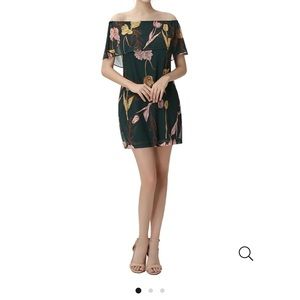 Short floral cocktail dress. Brand new. Large.